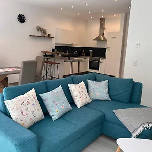 Behagliches Haus Luisa In Der Dorfmitte Ippesheim