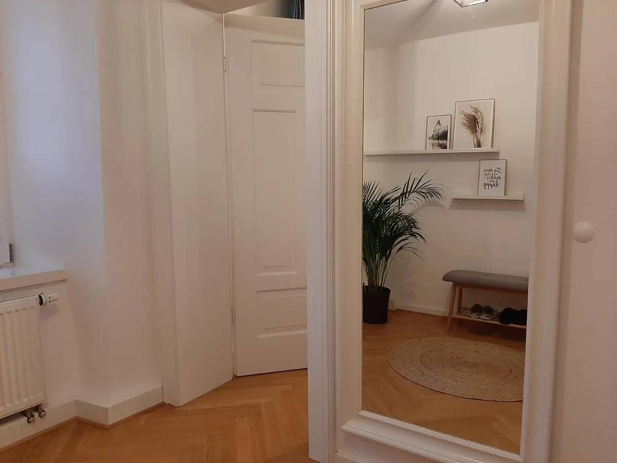 Zentrale Lage I Historisch I Parkplatz I Fahrradkeller Appartement Straubing 0*,