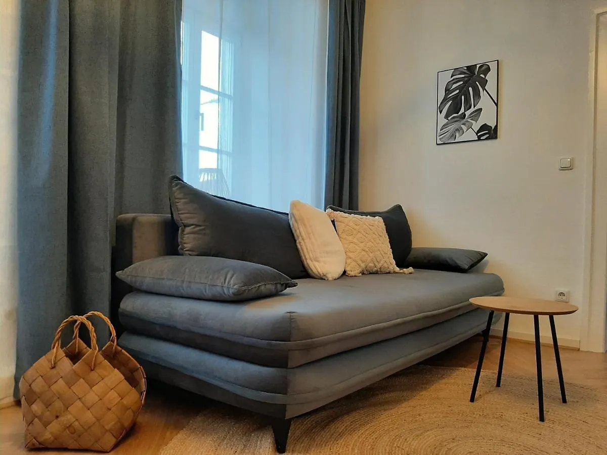 Zentrale Lage I Historisch I Parkplatz I Fahrradkeller Appartement Straubing Duitsland