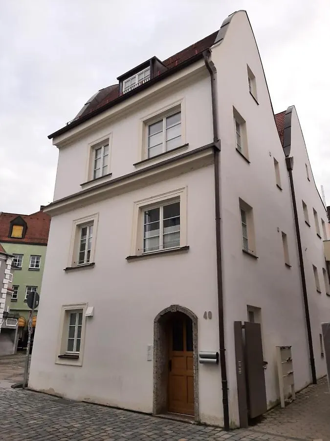 Zentrale Lage I Historisch I Parkplatz I Fahrradkeller Apartment Straubing Germany